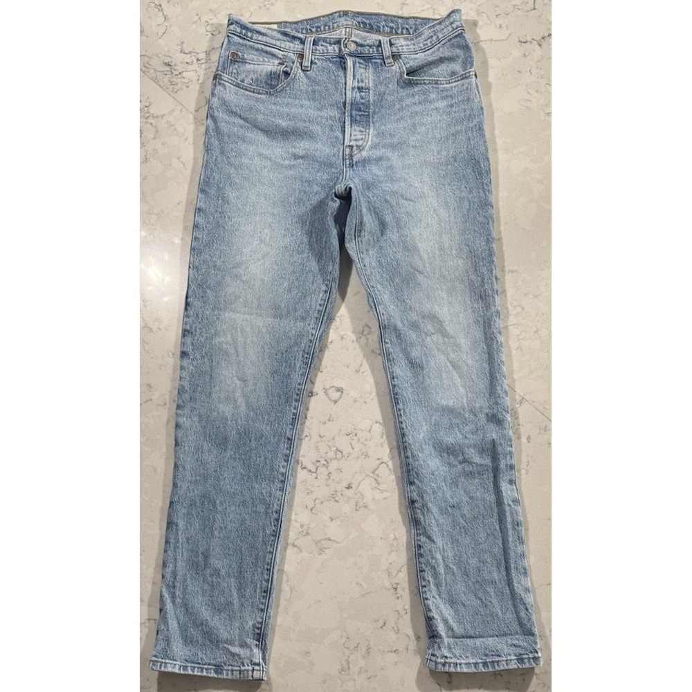 Levis Premium 501 Original Fit Jeans Womens 30x32 Blue Light Wash Straight Leg